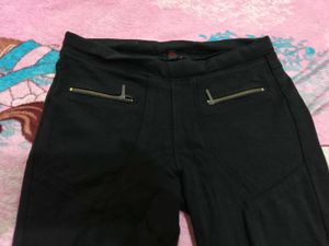 Selling Black Jeggings