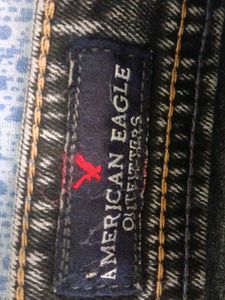 American Eagle Straight Fit Jeans (28)
