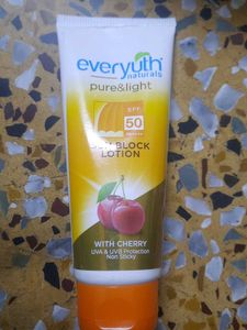 Skincare Bundle: Pure Sense, Plum, Everyuth