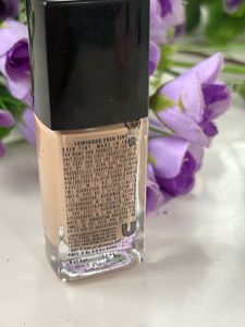 Lakme Absolute Foundation