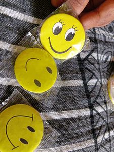 Look At This Vibrant Smiley Batches(Pack Of 5)