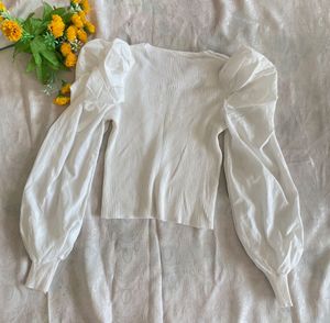 Beautiful Puff Sleeves Top🤍