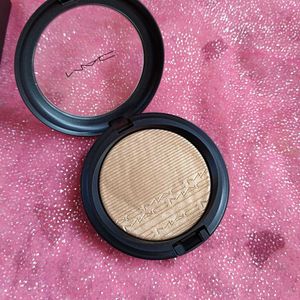 MAC Extra Dimension Skinfinish