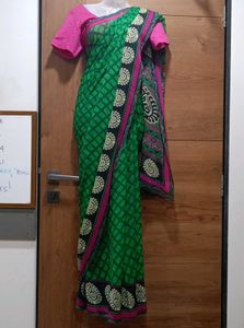 💚Green and Pink Printed Saree With Blouse 💚