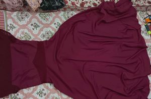 Maxi Dress With Beautiful Back Burgundy Colour