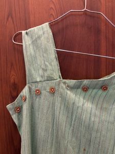 Striped Button-Accent Kurta One Sided Shoulder