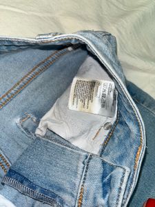 Wide Leg Light Wash Jeans