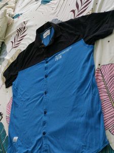 casual T shirt with blue and black color combinati