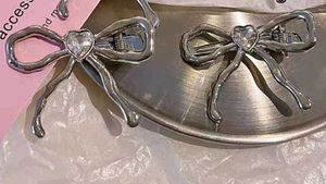 Metal transparent heart crystal bow hair clip