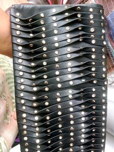 It&#39;s Very  Gorgeous Handsome Clutch