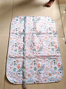 Waterproof Baby&#39;s Diaper Changing Drysheet.
