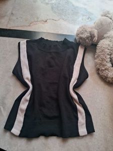 Black Sproty Tank Top With Backless Lace Net