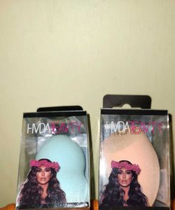 Huda Beauty Makeup Sponge