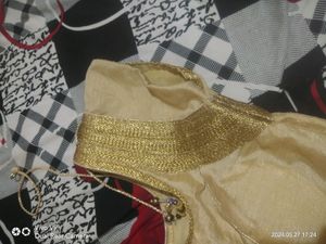 Golden Blause