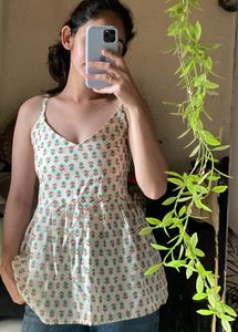 Short Sleeveless Kurti