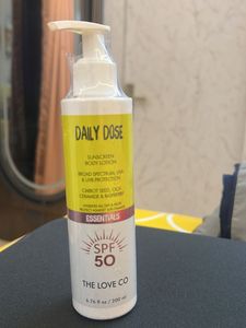 THE LOVE CO Sunscreen