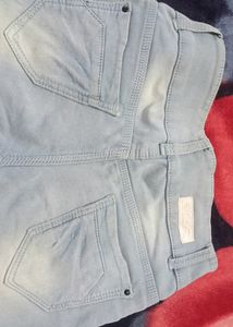 Straight Fit Jeans For Women In Affordable Price