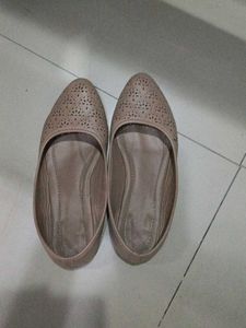 heavily used Beige Ballerinas