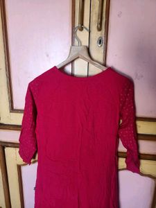Avaasa Kurta