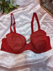 Red Victoria&#39;s Secret Bra