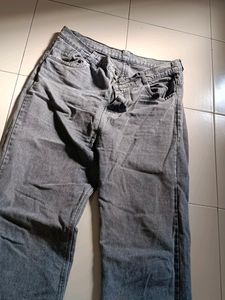 Straight Jeans