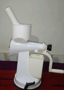 Fruit Juicer 🧃 With Box.