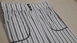 BLACK &amp; WHITE STRIPPED JEGGING PANT