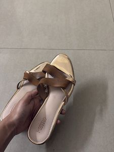 Buy3 @75% off!! Metro heels