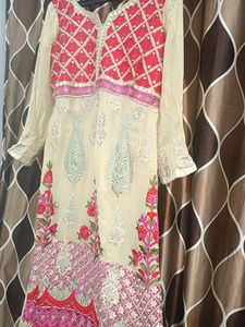 Beautiful Heavy Embroidery Naira Suit