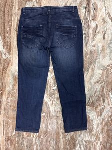 Slim Fit Trendy Ladies jeans