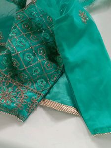 Net Lehnga