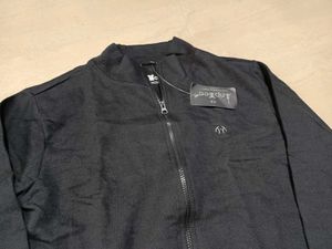 Men&#39;s Black Jacket, M Size