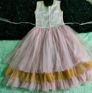 Party&#39; Wear