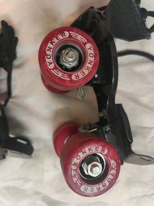 Yonker QUAD ROLLER SKATES FOR KIDS With Safety Kit