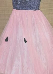 this is an v neck gown very beautiful....
