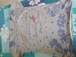 T-SHIRT