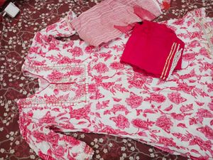 A line kurta dupatta pant