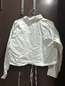 white shirt with 2 pockets