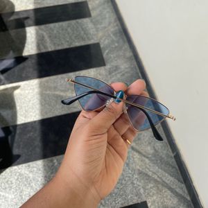 Blue-Tinted Triangle Frame Sunglasses