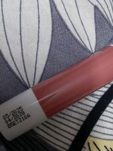 dusty pink N-02 lipstick