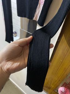 Ribbed Black top