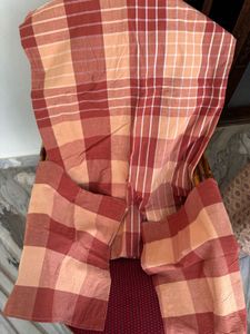 Single Handloom Bedsheet With 2 Pillow Covers