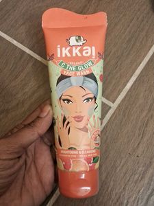 Ikkai C The Glow Face Wash