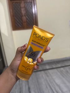 Pond&#39;s Sun Miracle SPF 50