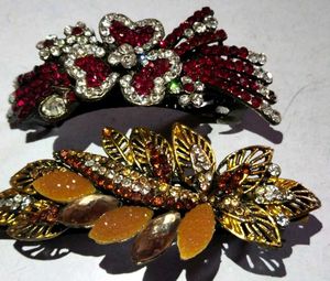 2 Hair Clip ..