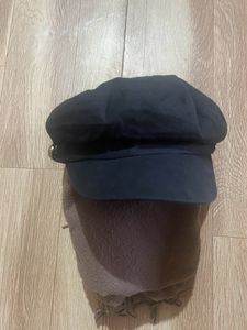 Caps