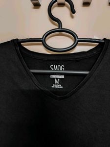 Black T-Shirt - Stylish &amp; Casual