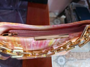 SLING BAG