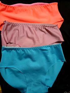 Women Seamless Panties Pack Of 3