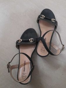 Hush Puppies Black Sandals
